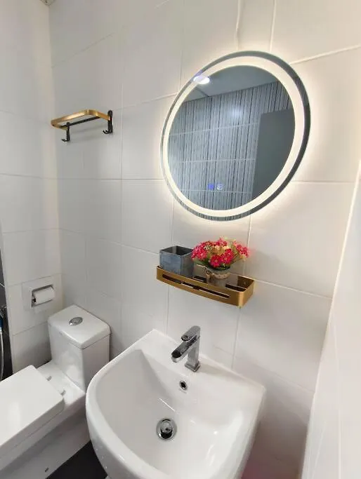 Just4You Homestay Apartment In 新山